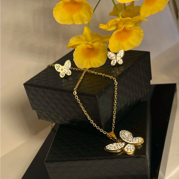 Jewelry - Butterfly Pendant Necklace Earrings Set Titanium Steel